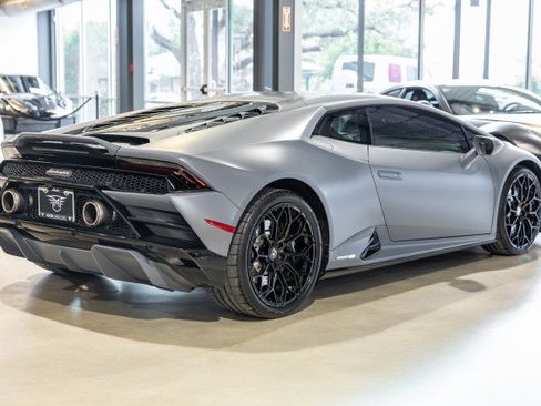 Used 2022 Lamborghini Huracan EVO RWD image 6
