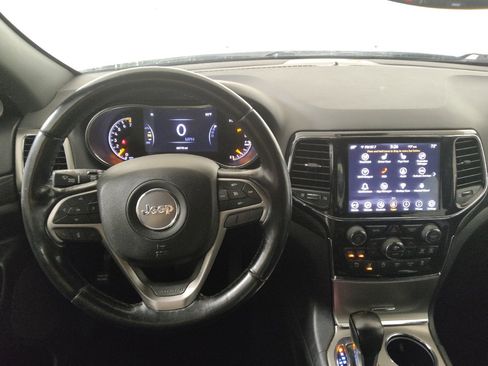 Used 2021 Jeep Grand Cherokee Laredo X RWD image 22