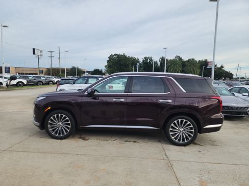 Used 2023 Hyundai Palisade Calligraphy FWD image 4