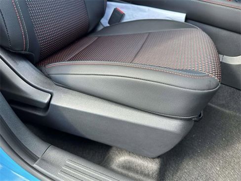 New 2025 Nissan Kicks SR image 9