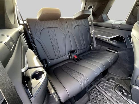 Used 2024 BMW X7 M60i w/ Executive Package image 26