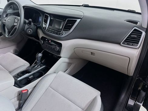 Used 2018 Hyundai Tucson SE AWD/4WD image 30