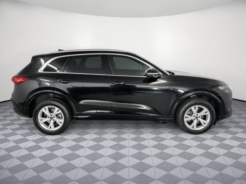 Used 2025 Audi Q5 Premium w/ Convenience Package AWD/4WD image 8