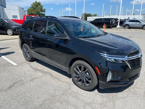 Used 2022 Chevrolet Equinox RS w/ LPO, Floor Liner Package FWD image 3