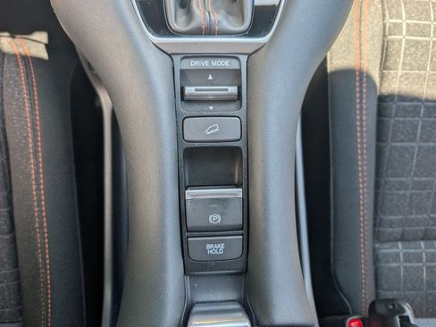 Certified 2024 Honda HR-V Sport image 24