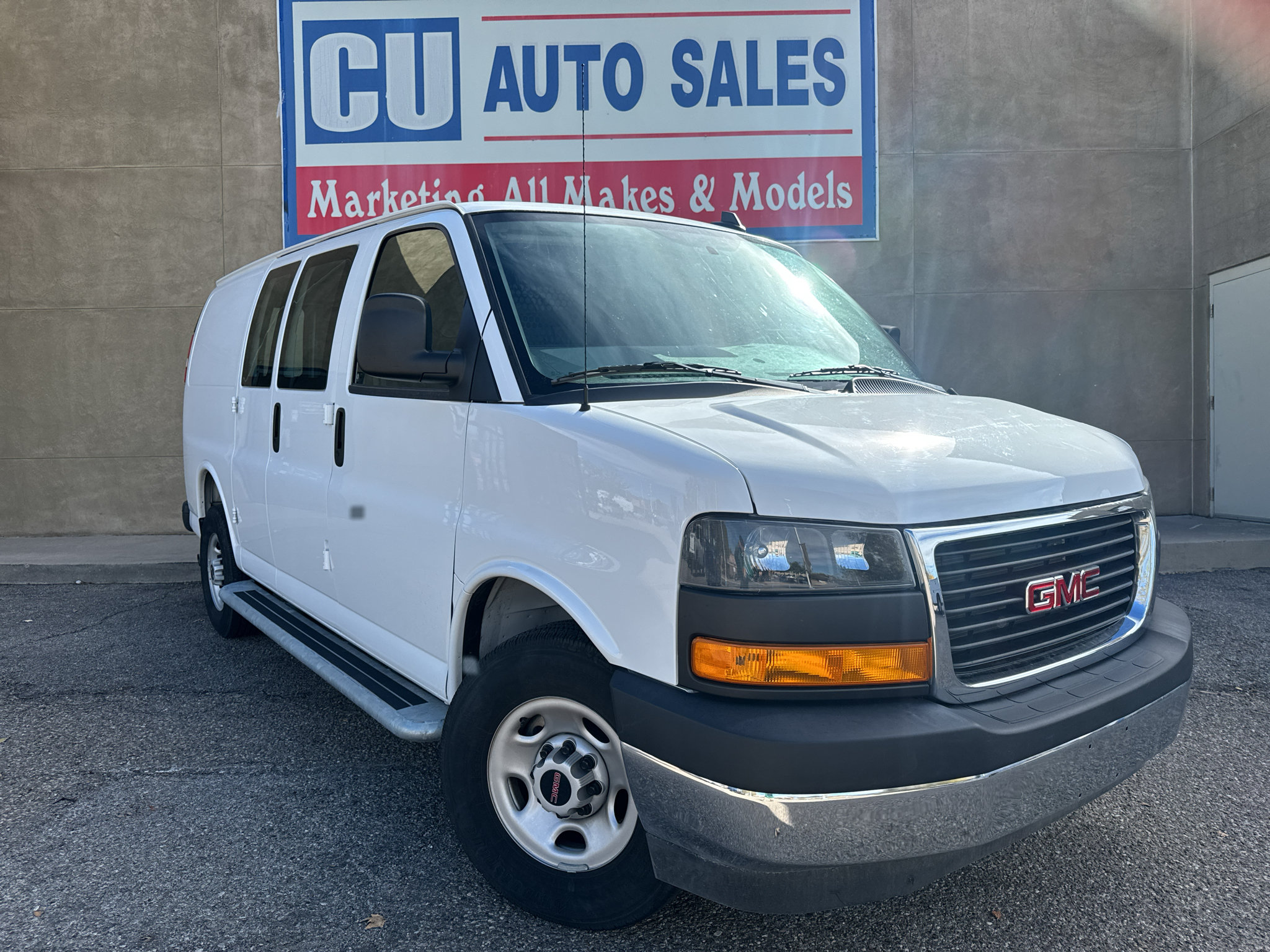 Used 2025 GMC Savana 2500 w/ Driver Convenience Package RWD image 1