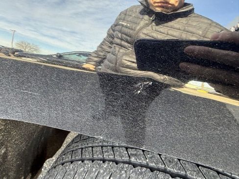 Used 2018 Chevrolet Silverado 1500 LT w/ LT Convenience Package image 5