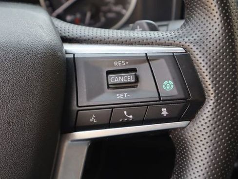 Used 2025 Mitsubishi Outlander AWD image 14