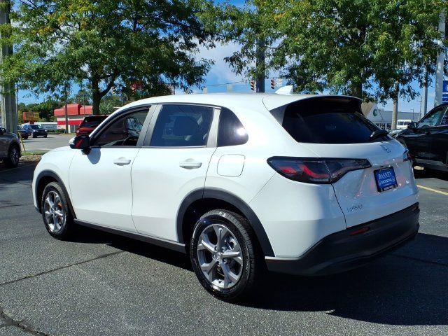 Certified 2026 Honda HR-V LX image 7