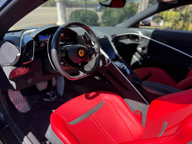 Used 2024 Ferrari Roma RWD image 10