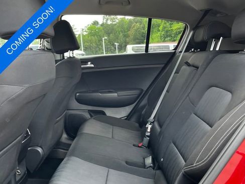 Used 2020 Kia Sportage LX AWD/4WD image 2