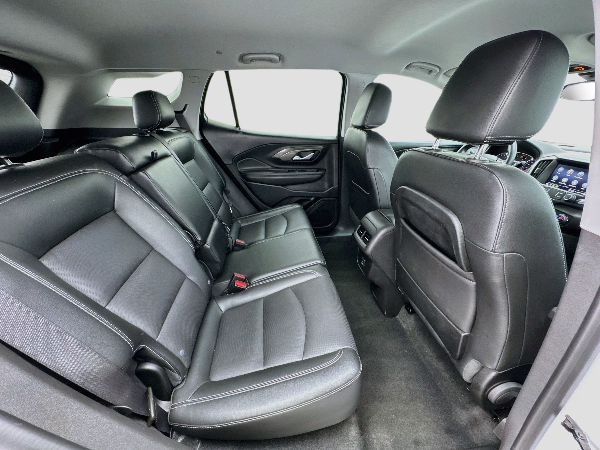 Used 2024 GMC Terrain SLT FWD image 19
