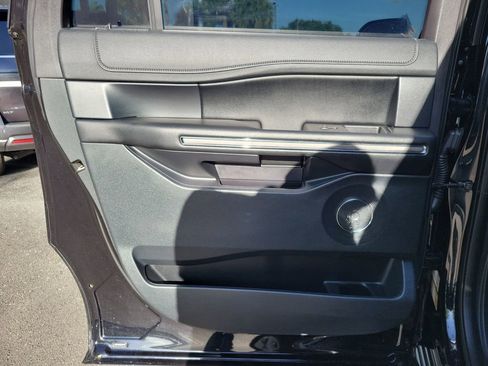 Used 2020 Ford Expedition Max XLT w/ Equipment Group 202A RWD image 12