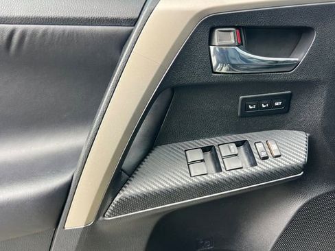 Used 2015 Toyota RAV4 Limited w/ Technology Package image 11