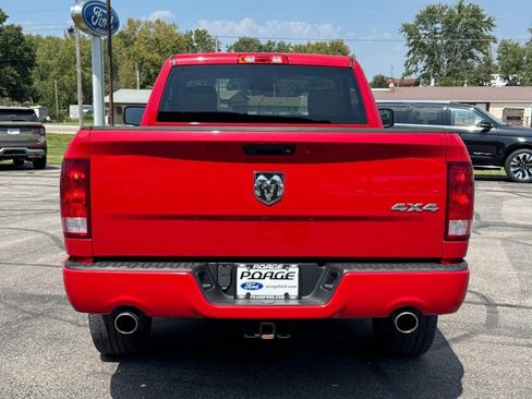 Used 2019 RAM 1500 Express w/ Express Value Package AWD/4WD image 4