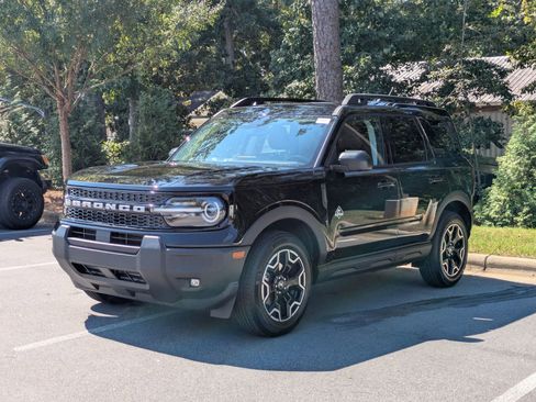 New 2025 Ford Bronco Sport Outer Banks image 6