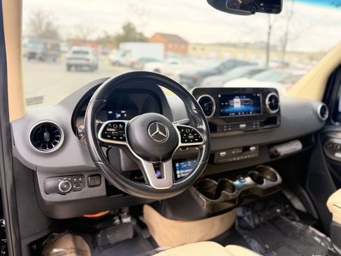 Used 2020 Mercedes-Benz Sprinter 3500 image 9