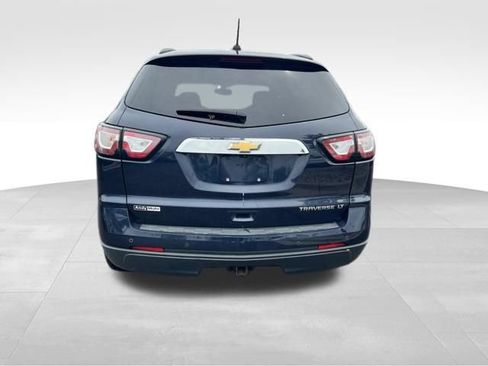 Used 2016 Chevrolet Traverse LT w/ Style and Technology Package FWD image 6