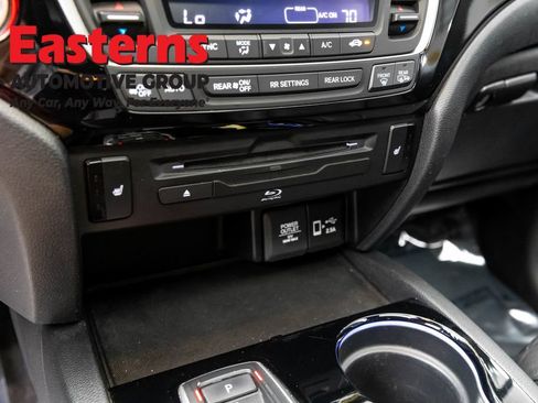 Used 2021 Honda Pilot Touring image 21