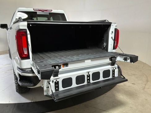 Used 2022 GMC Sierra 1500 AT4 w/ AT4 Premium Package AWD/4WD image 13