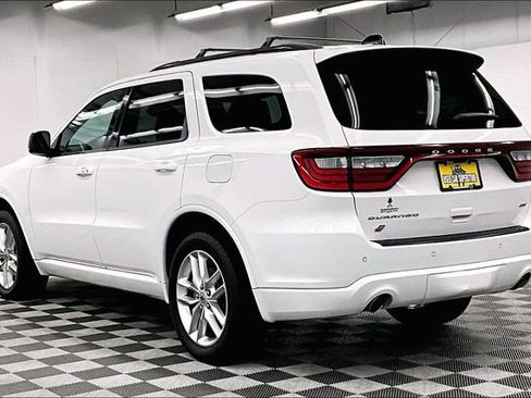 Used 2024 Dodge Durango GT image 3