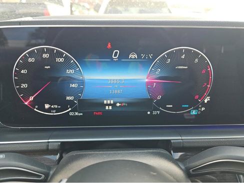 Used 2025 Mercedes-Benz GLS 450 4MATIC image 4