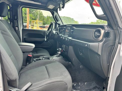 Used 2021 Jeep Wrangler Unlimited Sport AWD/4WD image 15