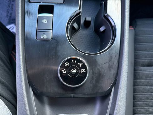 Used 2026 Nissan Rogue SV AWD/4WD image 30