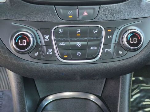 Used 2025 Chevrolet Malibu LT FWD image 18