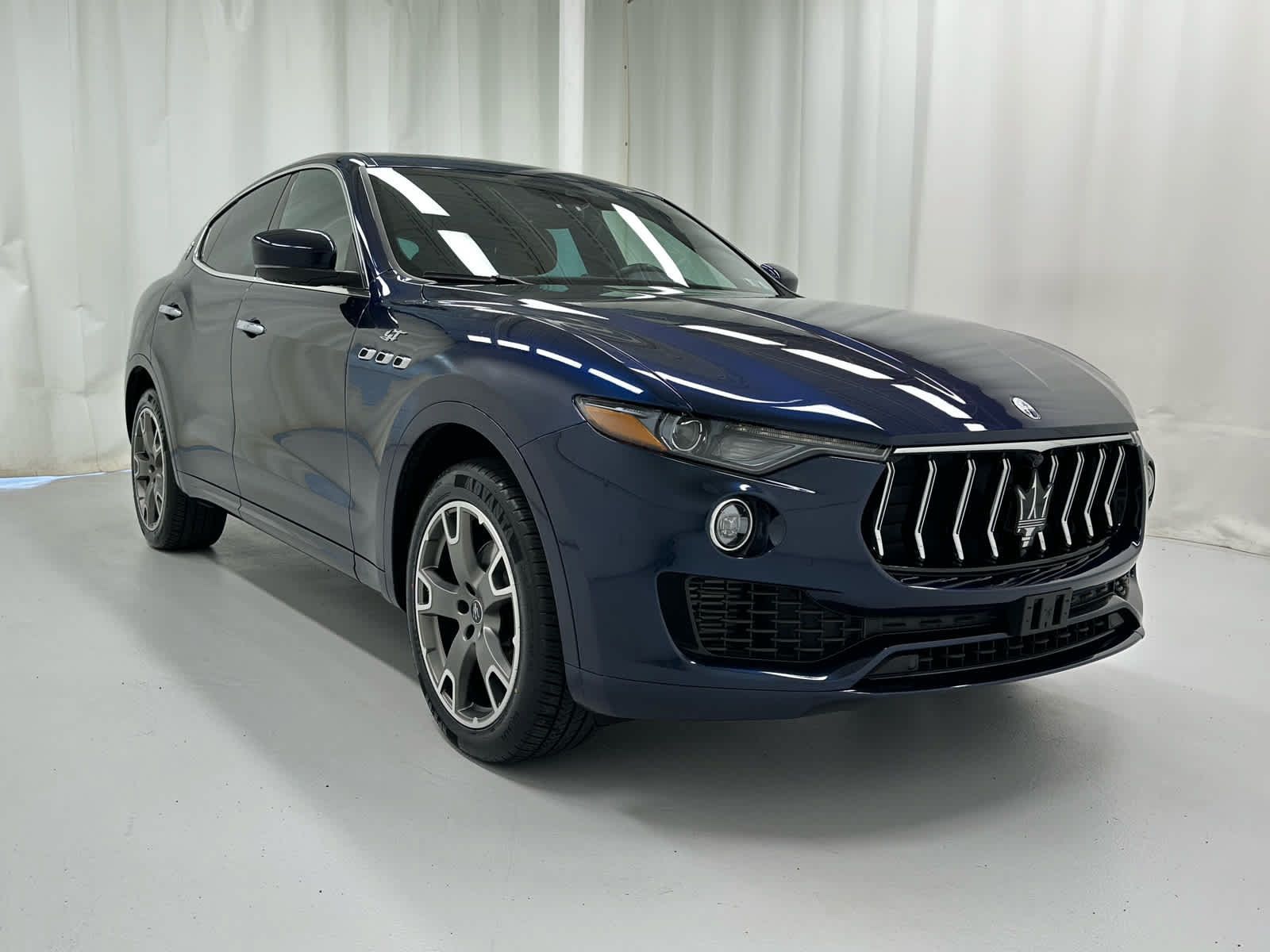 Used 2023 Maserati Levante GT AWD/4WD image 2