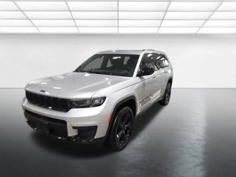 Used 2022 Jeep Grand Cherokee L Laredo AWD/4WD image 8
