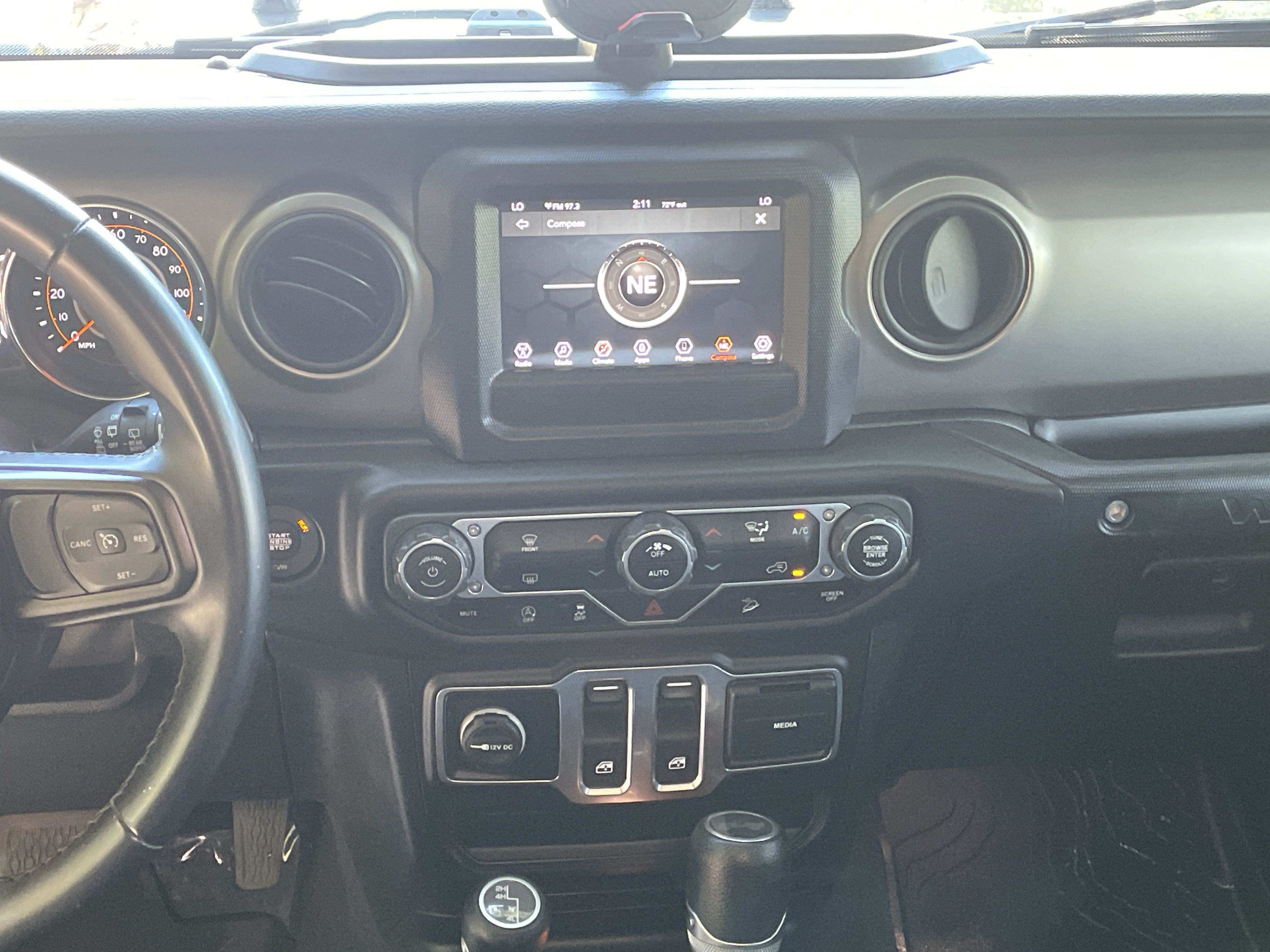 Used 2020 Jeep Wrangler Sport AWD/4WD image 28