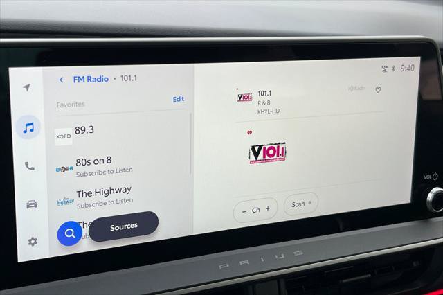 Certified 2024 Toyota Prius Prime FWD image 19