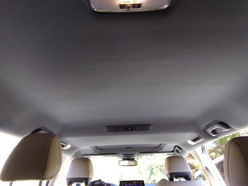 Used 2024 Toyota Sienna XLE image 68