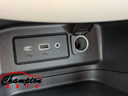 Used 2022 Chevrolet Equinox LS AWD/4WD image 24