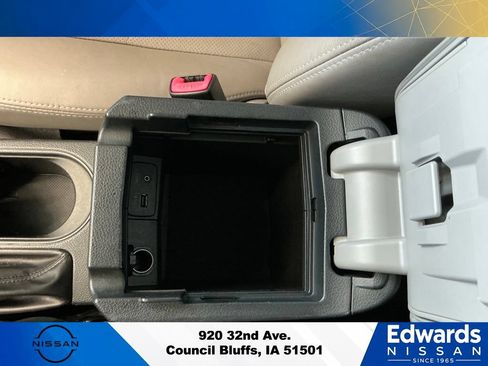 Used 2015 Subaru Forester 2.5i Limited AWD/4WD image 30
