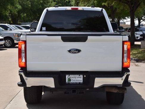 Used 2023 Ford F250 XLT w/ FX4 Off-Road Package AWD/4WD image 9