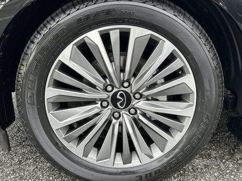 Certified 2025 INFINITI QX80 Sensory AWD/4WD image 10