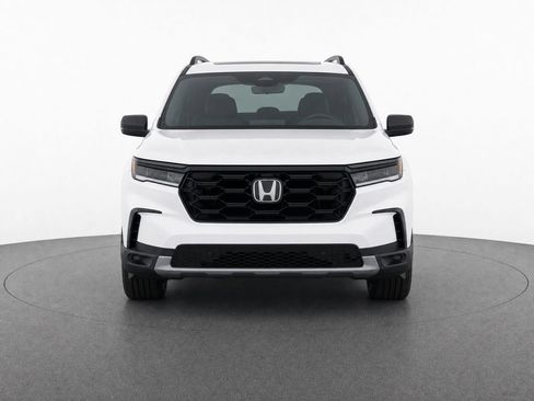 Used 2025 Honda Pilot TrailSport image 7
