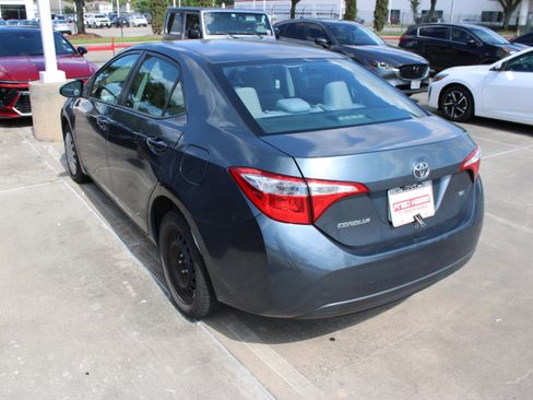 Used 2016 Toyota Corolla LE FWD image 6