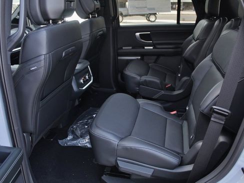 New 2026 Ford Expedition Platinum w/ Stealth Appearance Package AWD/4WD image 17