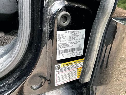 Used 2016 Ford Expedition Limited w/ Equipment Group 301A AWD/4WD image 34