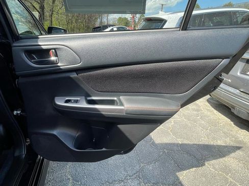 Used 2017 Subaru Crosstrek 2.0i Premium image 23