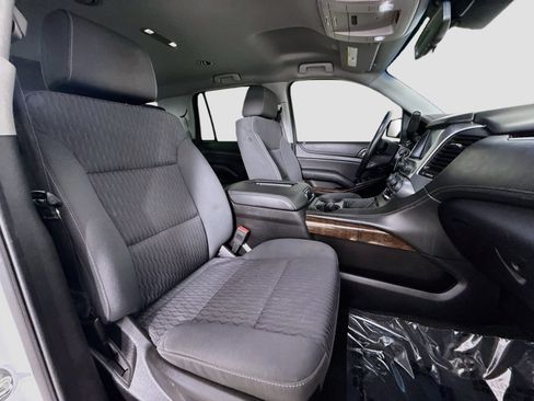Used 2018 Chevrolet Tahoe LS w/ Enhanced Driver Alert Package RWD image 30