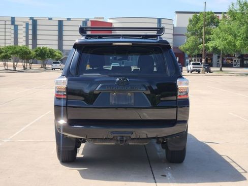 Used 2021 Toyota 4Runner Venture AWD/4WD image 6