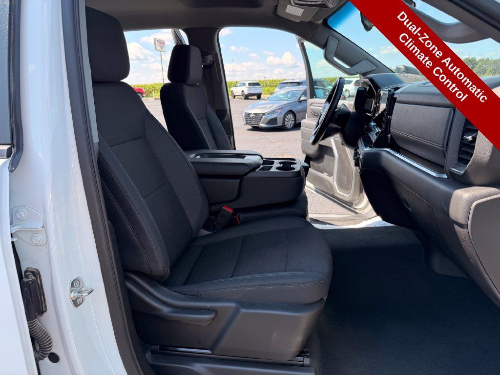 Used 2025 Chevrolet Silverado 2500 LT AWD/4WD image 40