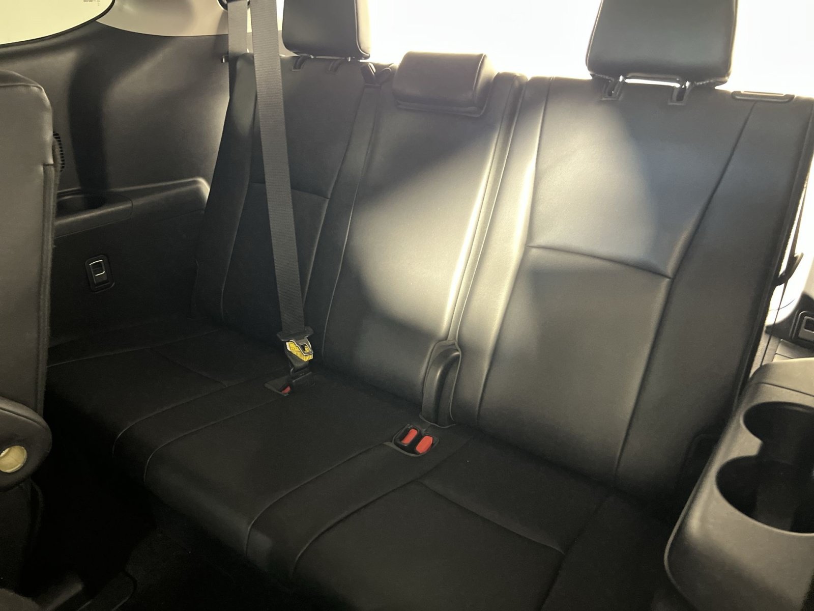 Used 2020 Toyota Highlander XLE AWD/4WD image 26
