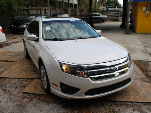Used 2011 Ford Fusion SE w/ 202A Rapid Spec Order Code FWD image 9