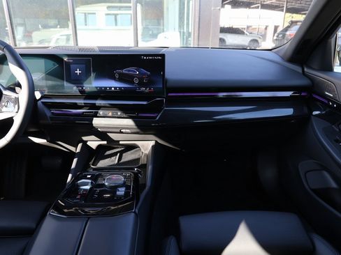 Used 2025 BMW 530i xDrive 530i xDrive image 26