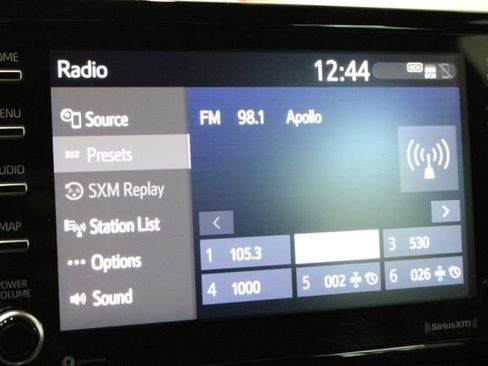 Used 2021 Toyota Corolla SE image 28